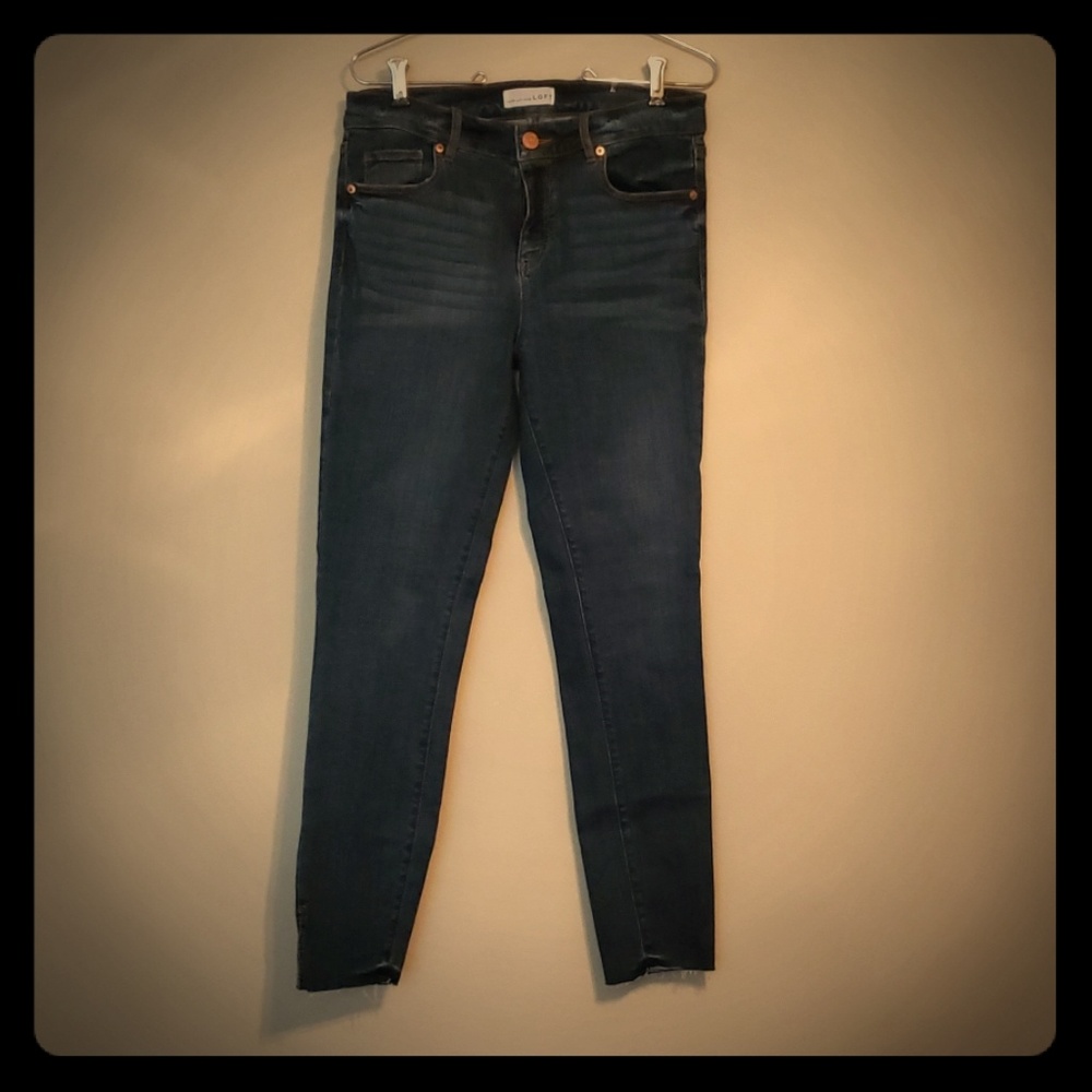 NWT Loft Skinny w/Raw Hem 28